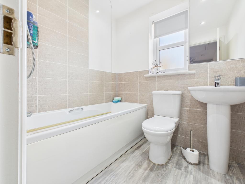 Cam03729 g0 pr0193 still001