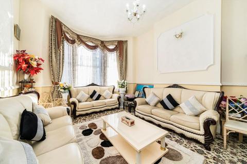 undefined, Lea Bridge Road, London E10