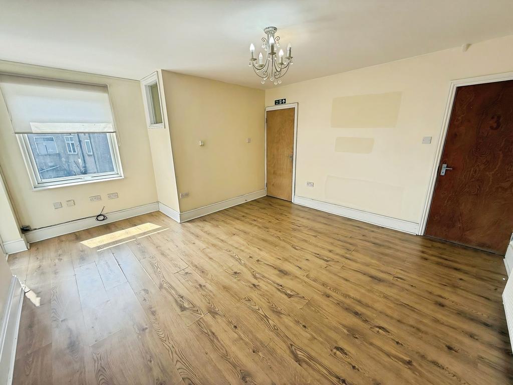 5d127070-PHOTO-2025-12-11-14-28-14 5 B1 5 D