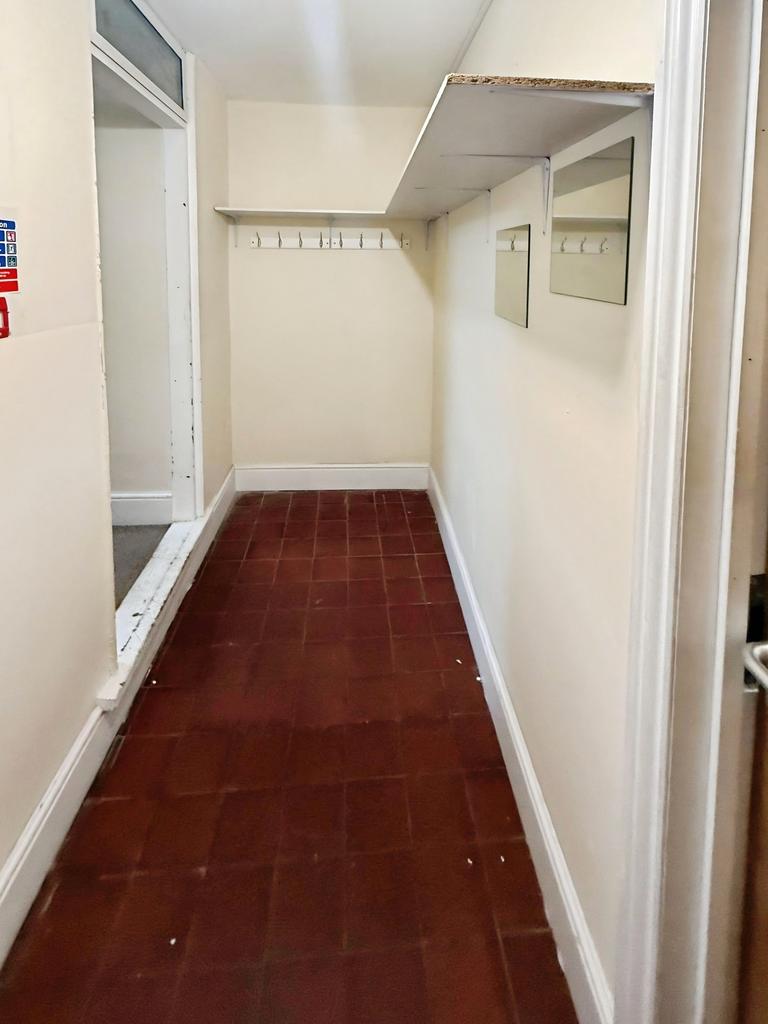 Bc48c3af-PHOTO-2025-12-11-14-28-12 5 B2 5 D