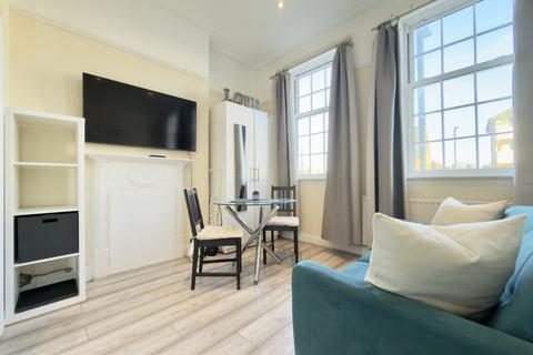 undefined, Finchley Road, London NW11