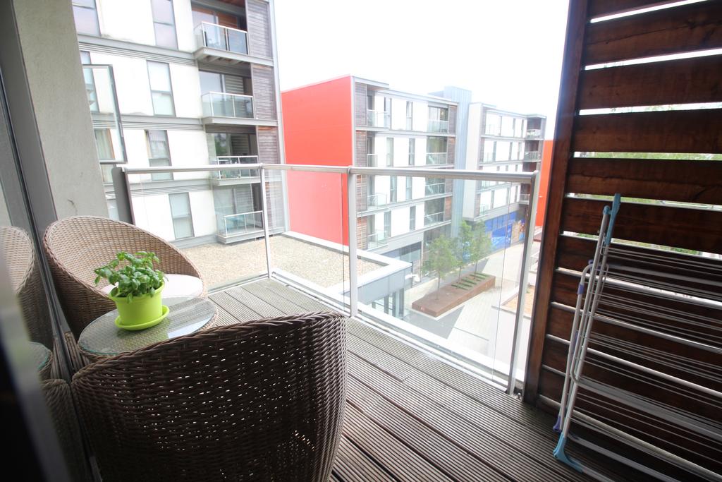 P3400 balcony