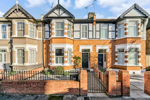 3 bedroom house to rent, Clavering Road, Aldersbrook