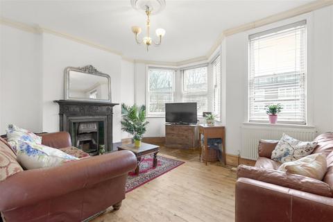 undefined, Birkbeck Mansions, Hornsey N8