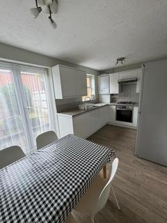 4 bedroom terraced house to rent, Wright Way, Bristol BS16
