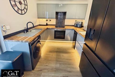 2 bedroom end of terrace house for sale, Gill Street, Dudley