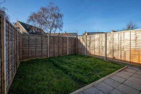 3 bedroom ground floor flat for sale, Portland Road, London SE25