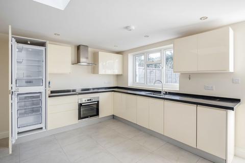 3 bedroom ground floor flat for sale, Portland Road, London SE25