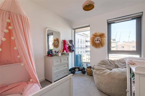 undefined, Constance Court, 10 Chatfield Road, London
