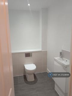 3 bedroom semi-detached house to rent, Gunson Street, Manchester, M40