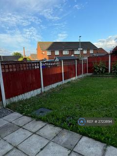 3 bedroom semi-detached house to rent, Gunson Street, Manchester, M40