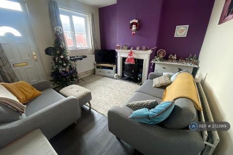 2 bedroom semi-detached house to rent, New Street, Quarry Bank, Brierley Hill, DY5