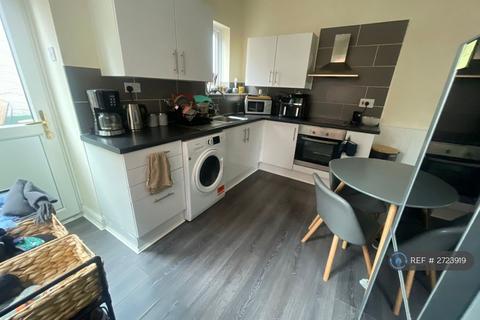 2 bedroom semi-detached house to rent, New Street, Quarry Bank, Brierley Hill, DY5