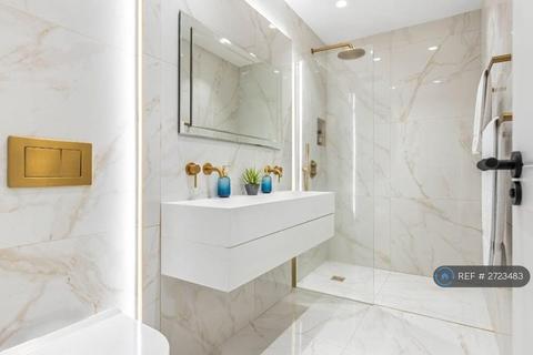 2 bedroom bungalow to rent, Grove End House, London, NW8