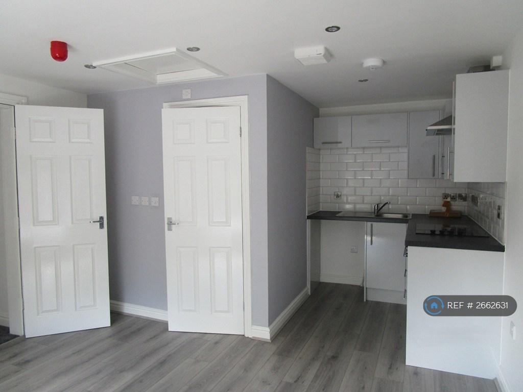 Lounge / Kitchen
