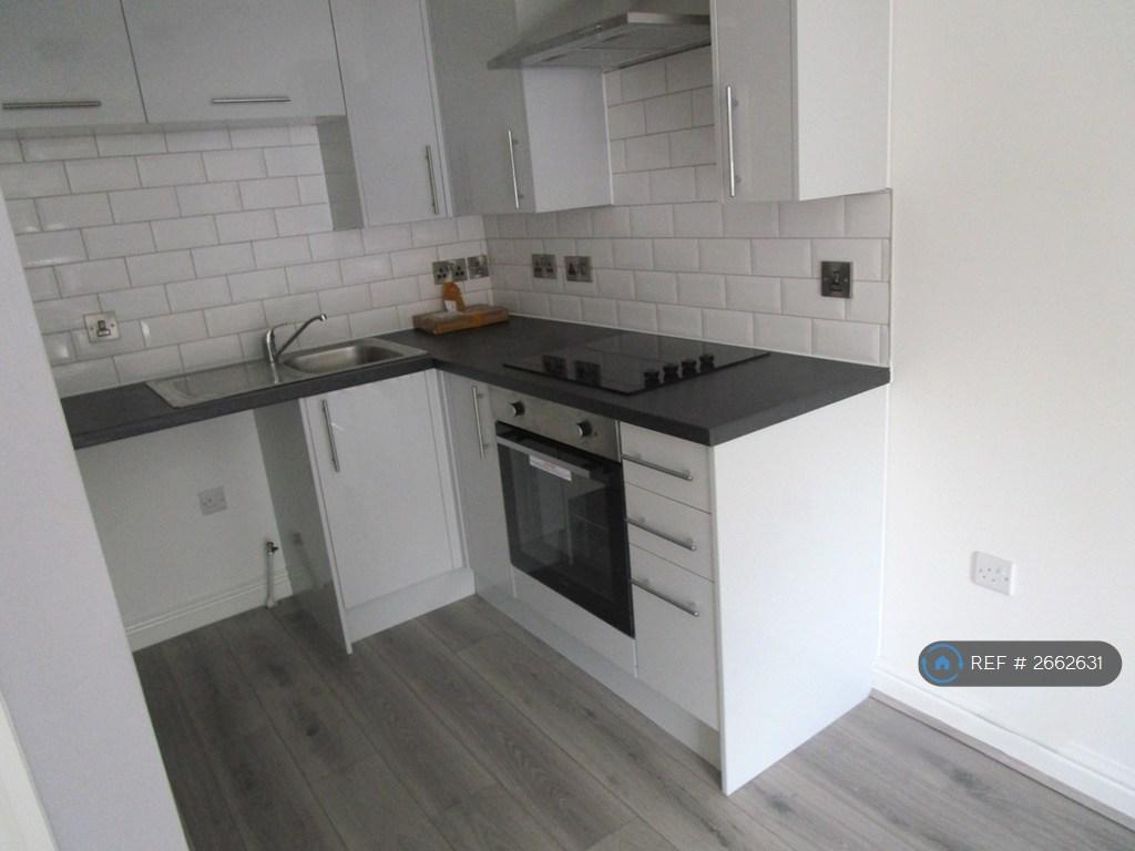 Lounge / Kitchen