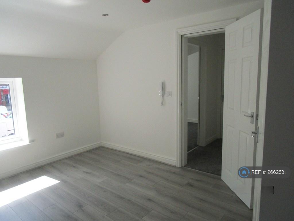 Lounge / Kitchen