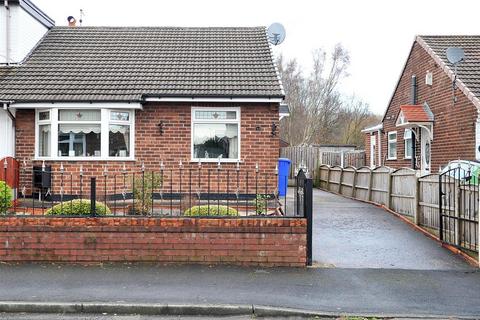 2 bedroom bungalow for sale, 33 Sunningdale Drive M44 6NJ
