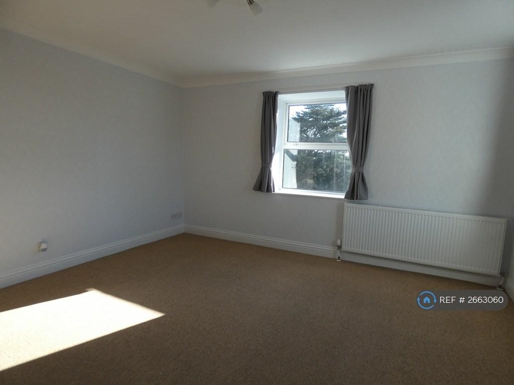 Lots Of Room And Sunshine To Enjoy