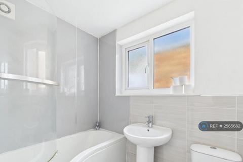 2 bedroom terraced house to rent, Victoria Street, Scarborough, YO12