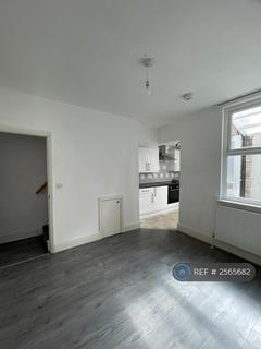2 bedroom terraced house to rent, Victoria Street, Scarborough, YO12