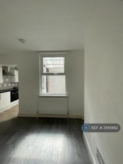 2 bedroom terraced house to rent, Victoria Street, Scarborough, YO12