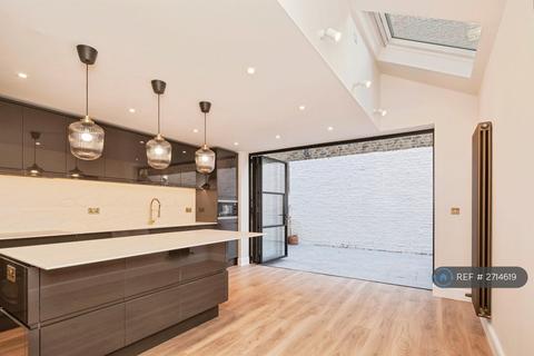 5 bedroom terraced house to rent, Afghan Road, London, SW11