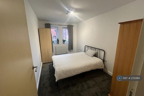 2 bedroom flat to rent, Alexandra Park House, Manchester, M16