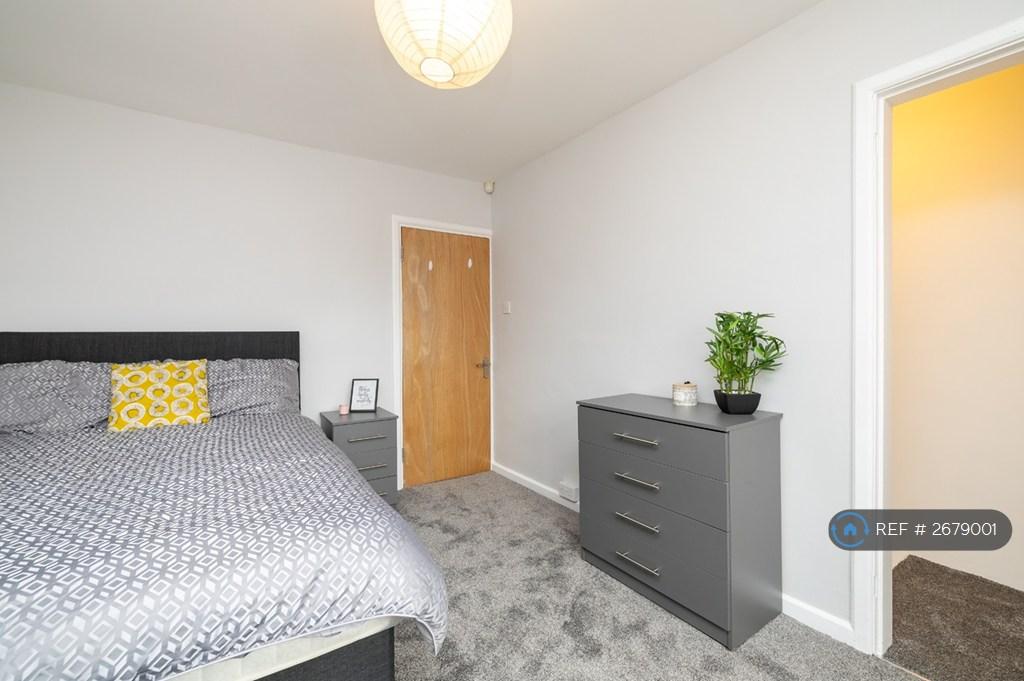 Walk In Wardrobe...!