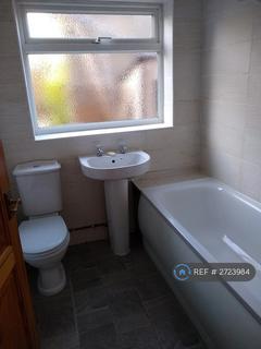 3 bedroom semi-detached house to rent, Meadgate Avenue, Chelmsford, CM2