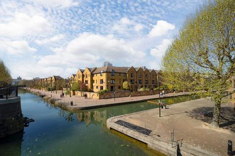 undefined, Spirit Quay, London E1W
