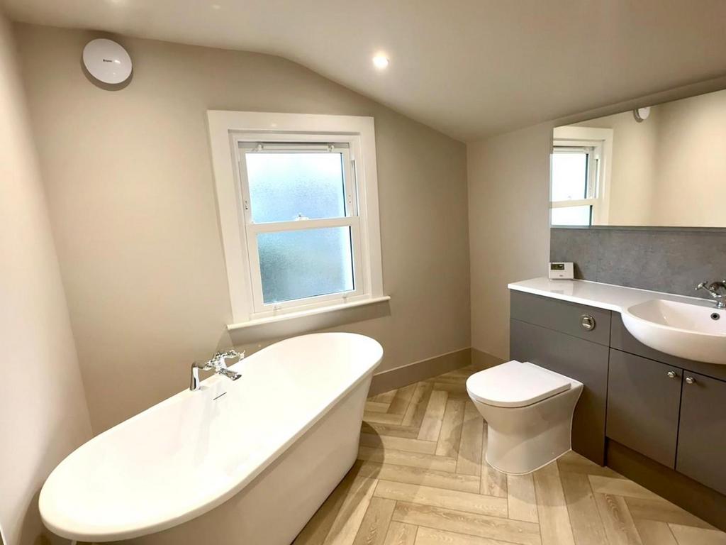 Whats App Image 2025-12-11 at 15.46.08 (2).jpeg