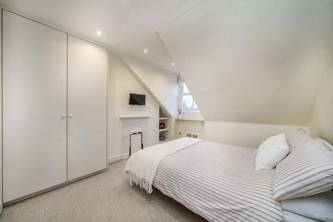 undefined, Beverley Road, London W4