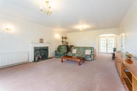 4 bedroom detached house for sale, Pinegarth, Ponteland NE20