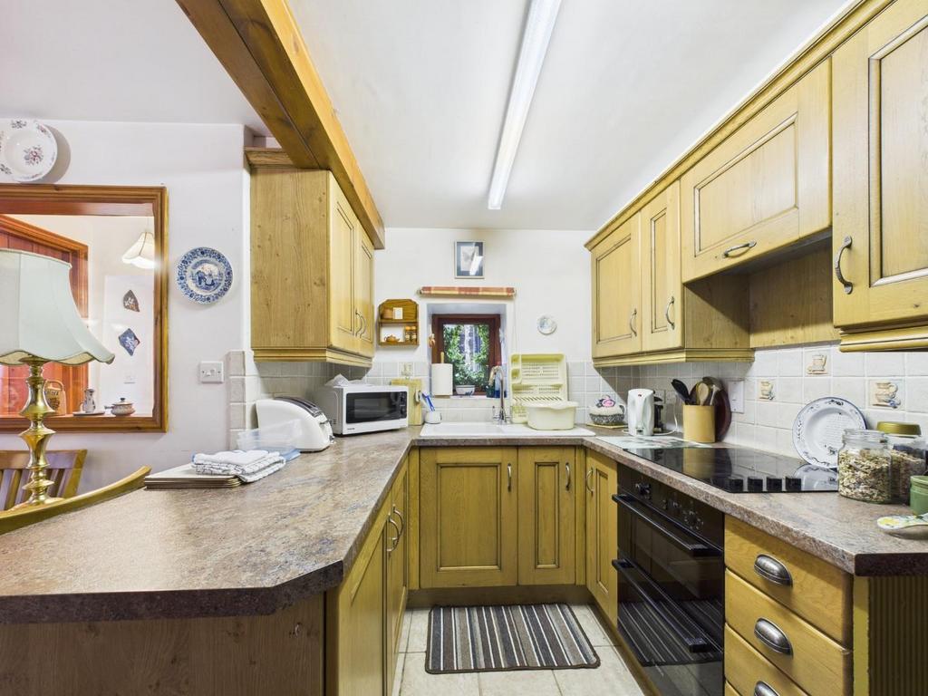 Open Plan Kitchen / Living Room
