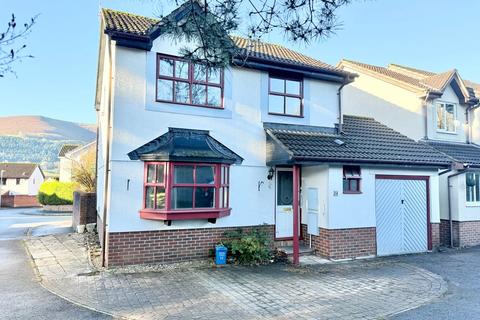 3 bedroom detached house for sale, Llanover Way, Abergavenny NP7
