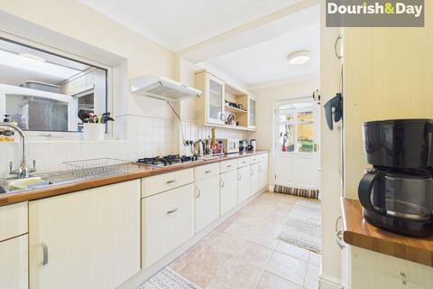 undefined, First Avenue, Stafford ST16