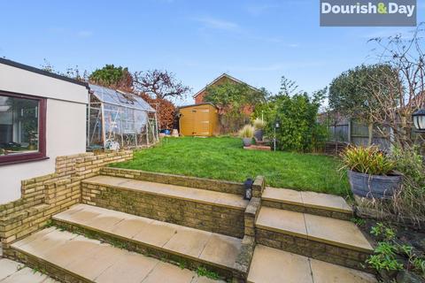 undefined, First Avenue, Stafford ST16