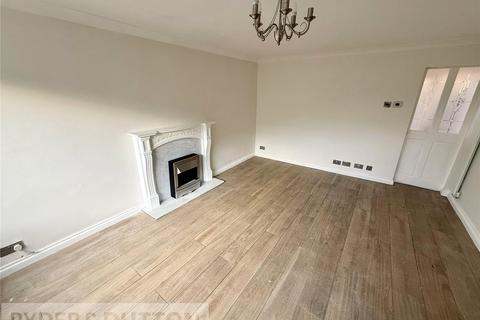 3 bedroom townhouse to rent, Park Crescent, Chadderton, Oldham, Greater Manchester, OL9