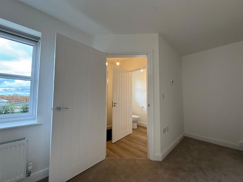 Entrance hall & WC