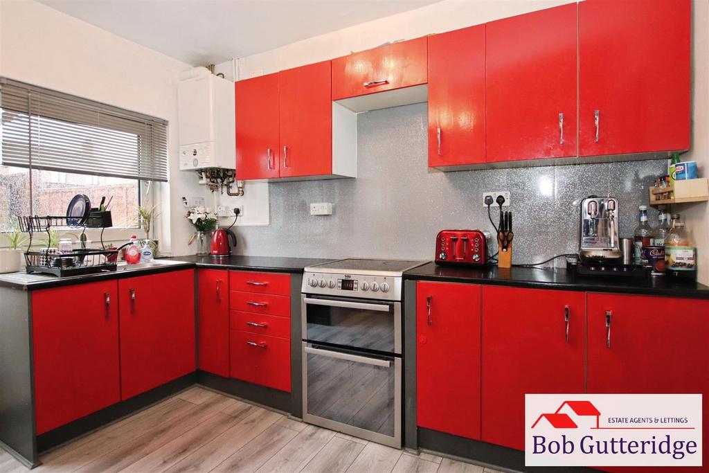 Fitted kitchen / diner