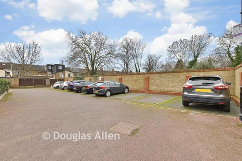 2 bedroom apartment for sale, Queensberry Place, Manor Park