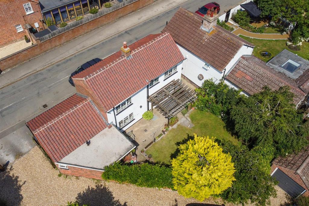 LE14 3 AB Corner Cottage-004.jpg