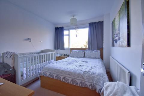undefined, Queens Road, Hersham, Walton-on-Thames, KT12