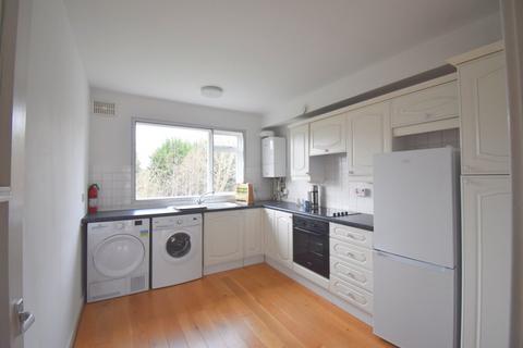 1 bedroom apartment to rent, Queens Road, Hersham, Walton-on-Thames, KT12