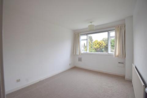 1 bedroom apartment to rent, Queens Road, Hersham, Walton-on-Thames, KT12