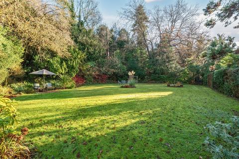 3 bedroom flat for sale, Park Ley Road, Woldingham, CR3