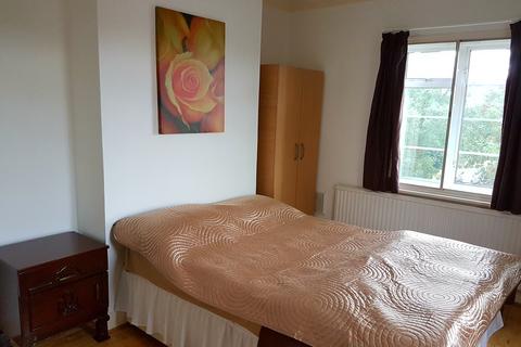 undefined, Allenby Road, Southall UB1