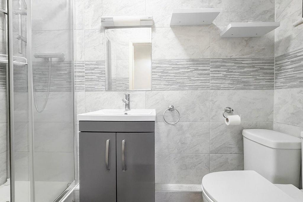 Bathroom 2