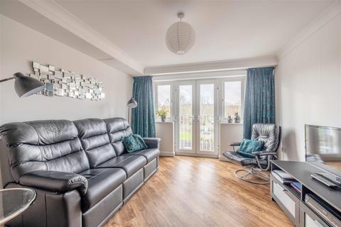 undefined, Wolf Lane, Windsor